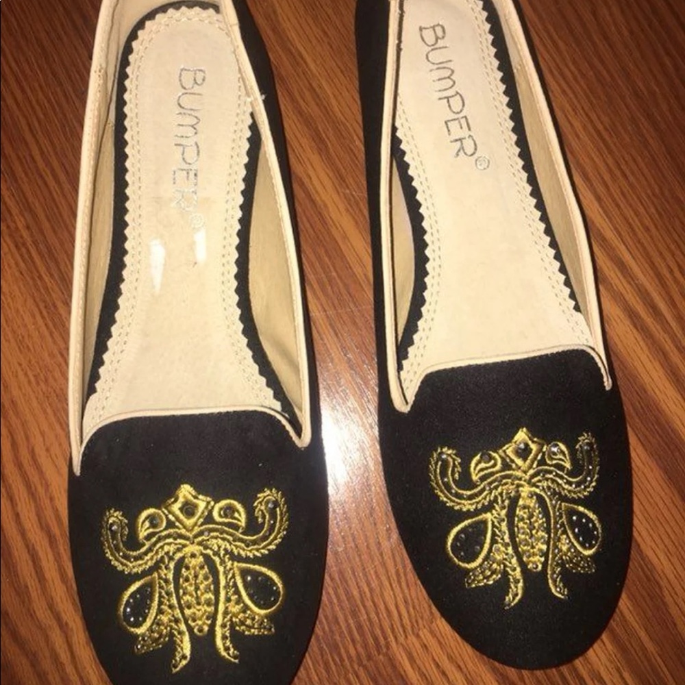 Cute black flats simple and new